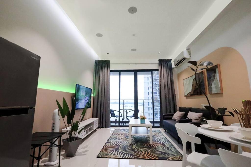 Danga Bay Premium Unit * Johor Bahru