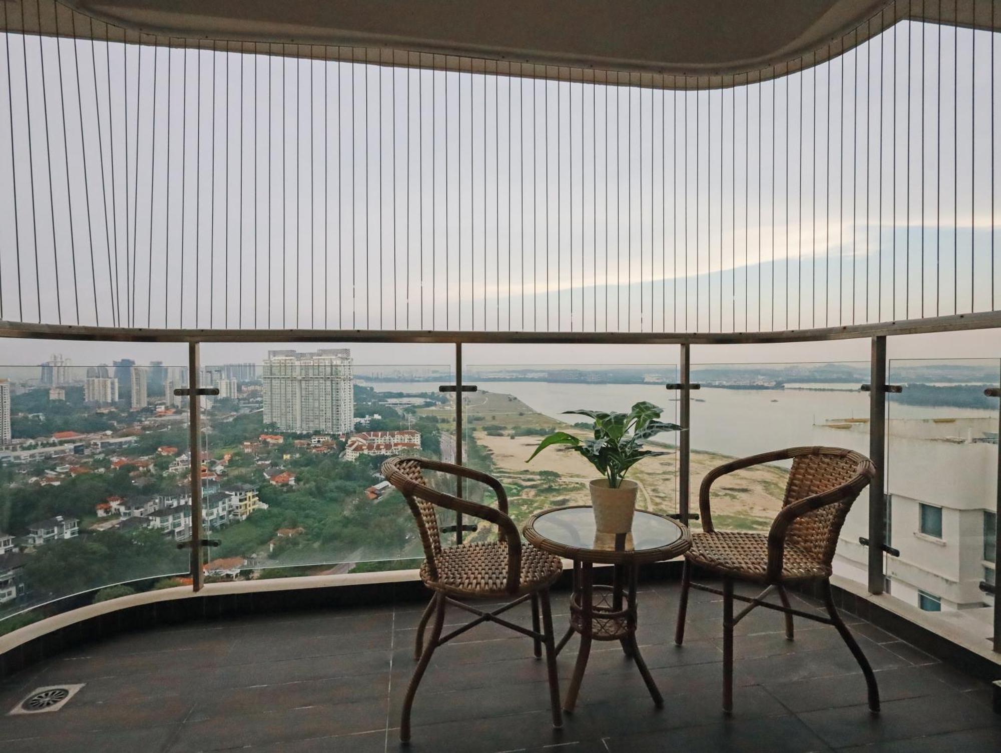 Pangsapuri Danga Bay Premium Unit
